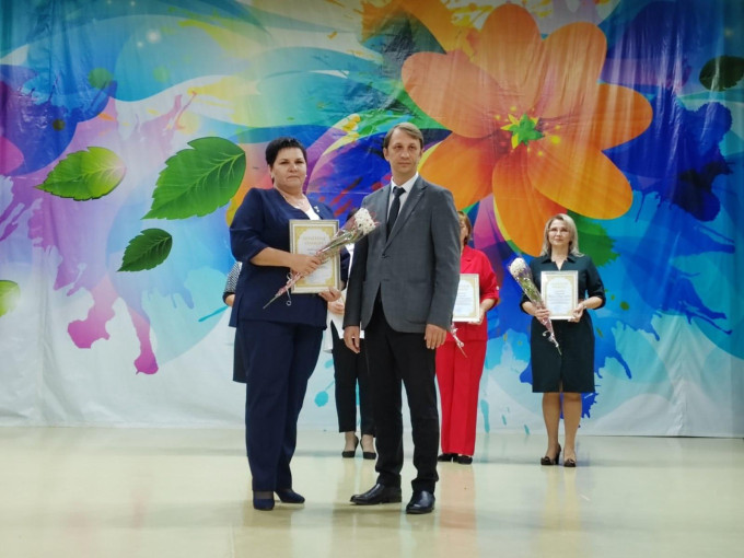 Награждение Маныкиной Т.Г. почетной грамотой Министерства просвещения РФ Награждение Маныкиной Т.Г. почетной грамотой Министерства просвещения РФ.