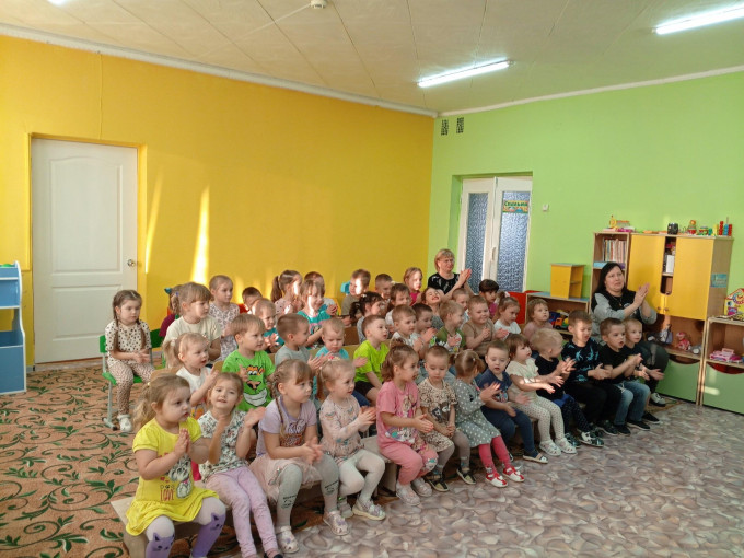 Спектакль "Осенняя сказка" Спектакль "Осенняя сказка".